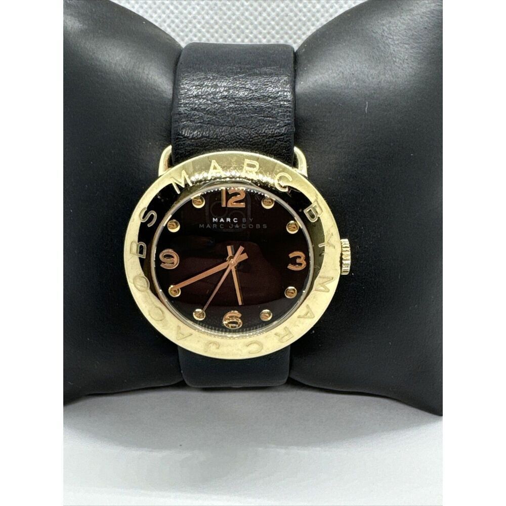 Marc Jacobs MBM1154 Women's Black Leather Analog Dial Quartz Wrist Watch JNA768